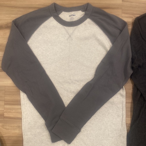 Old Navy Men’s medium waffle knit long sleeve - Picture 3 of 6
